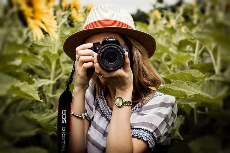 capturing photo